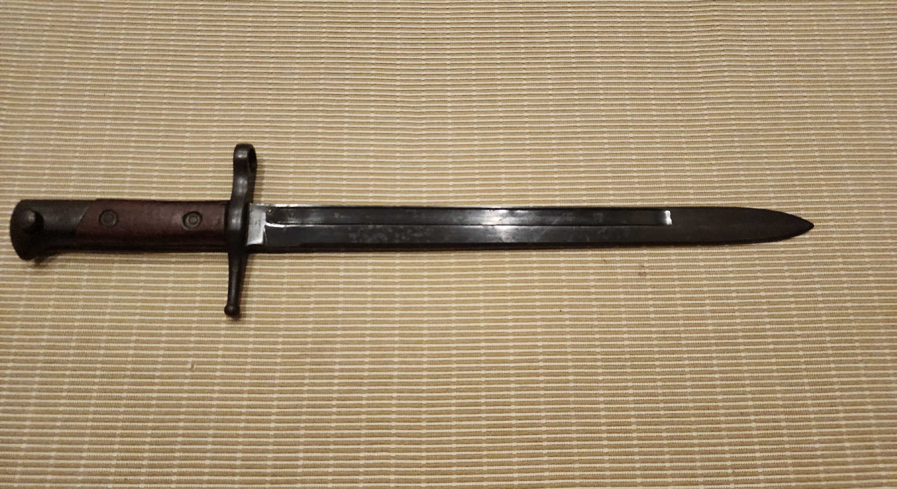 Right-side view of Italian M1891 knife bayonet