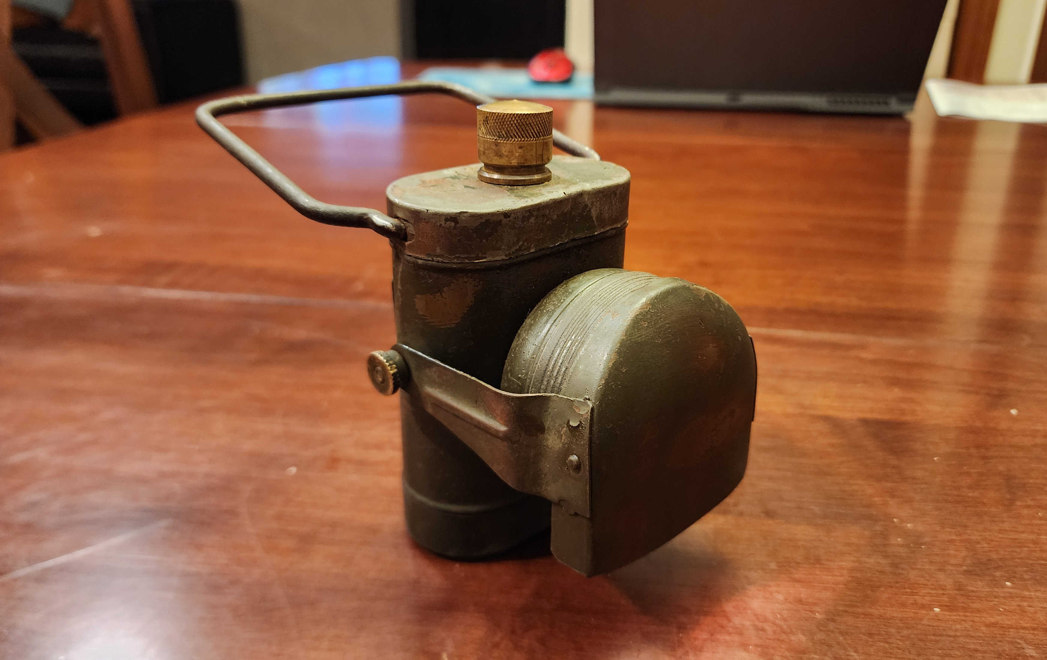 Blackout lamp after restoration, hood closed with stabilized paint and markings