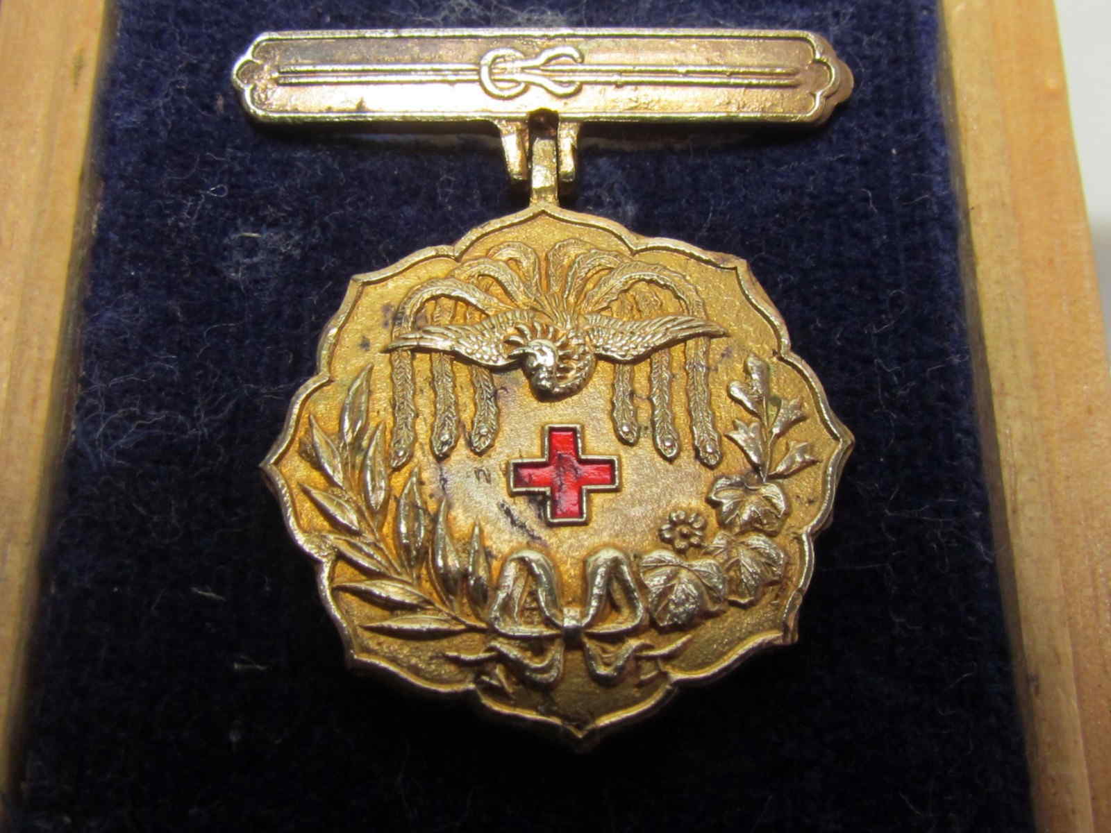 Front of Imperial Japanese Red Cross Society General Meeting Commemorative Member’s Badge