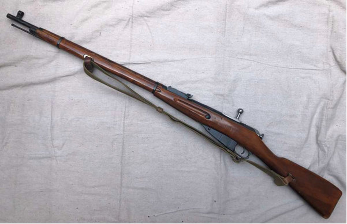 Overall left-side view of the 1938 Tula Mosin-Nagant M1891/30 rifle