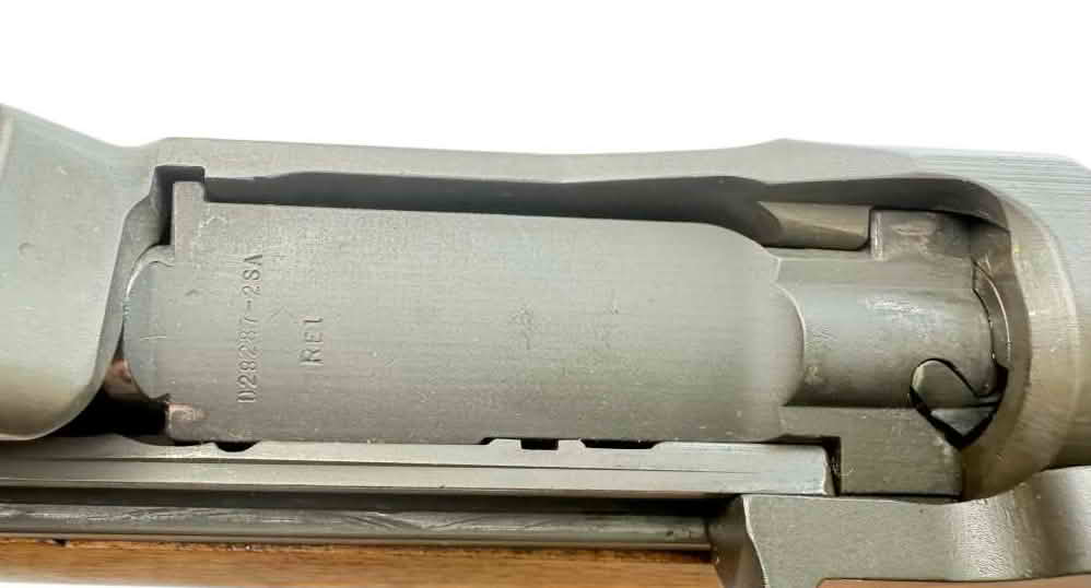 Underside bolt detail showing early D28287-2SA bolt variation with REL heat lot